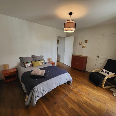 Appartement Le P'Tit Nid à Parthenay Extérieur photo