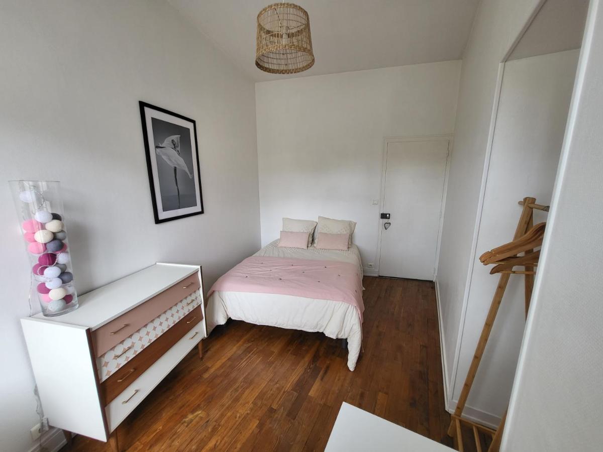 Appartement Le P'Tit Nid à Parthenay Extérieur photo