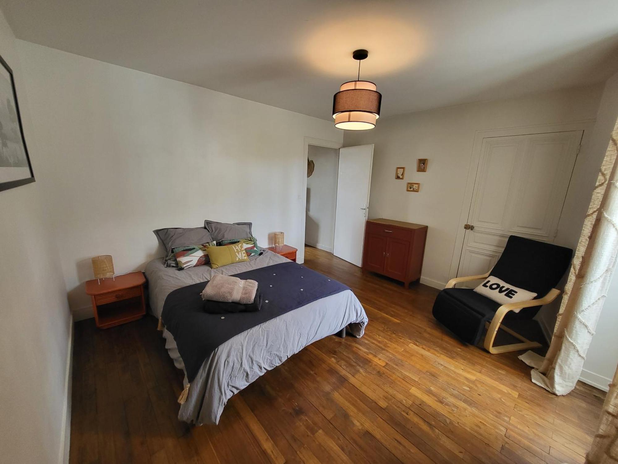 Appartement Le P'Tit Nid à Parthenay Extérieur photo